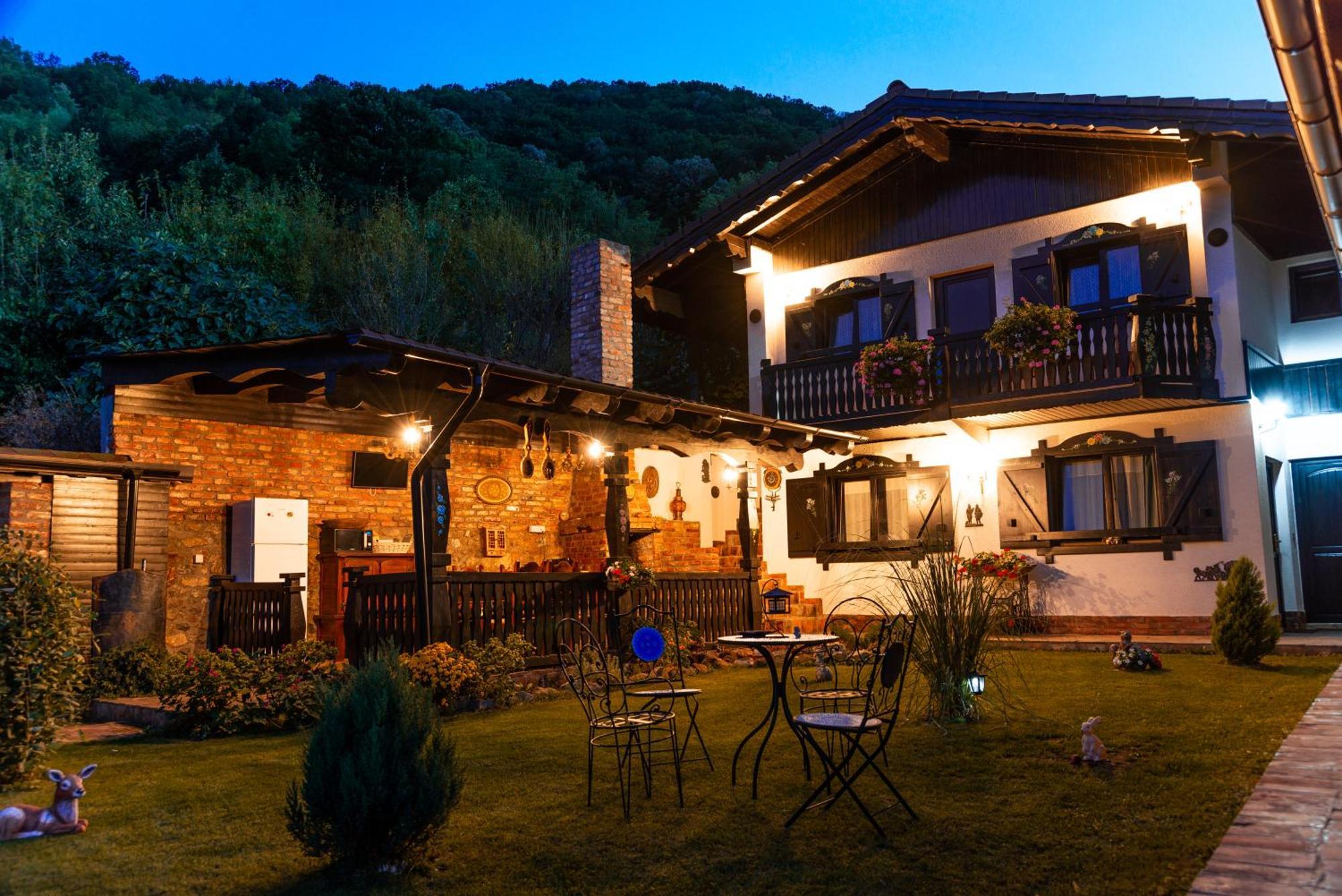 Casa Soseco Hotel Orşova Buitenkant foto