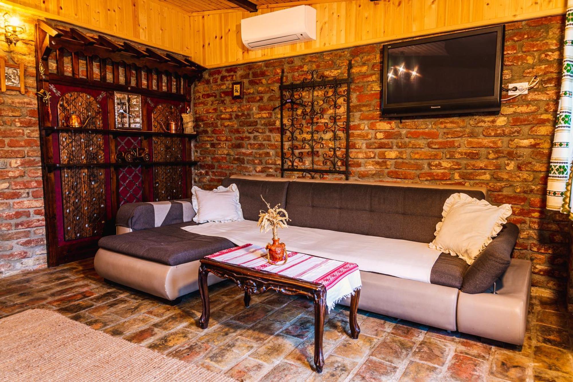 Casa Soseco Hotel Orşova Buitenkant foto